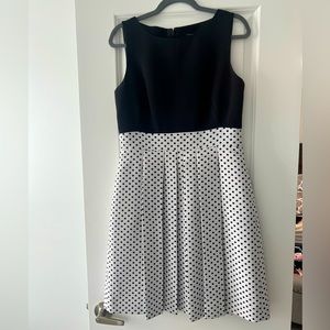 Tahari sleeveless dress, perfect for weddings, parties, baptisms etc